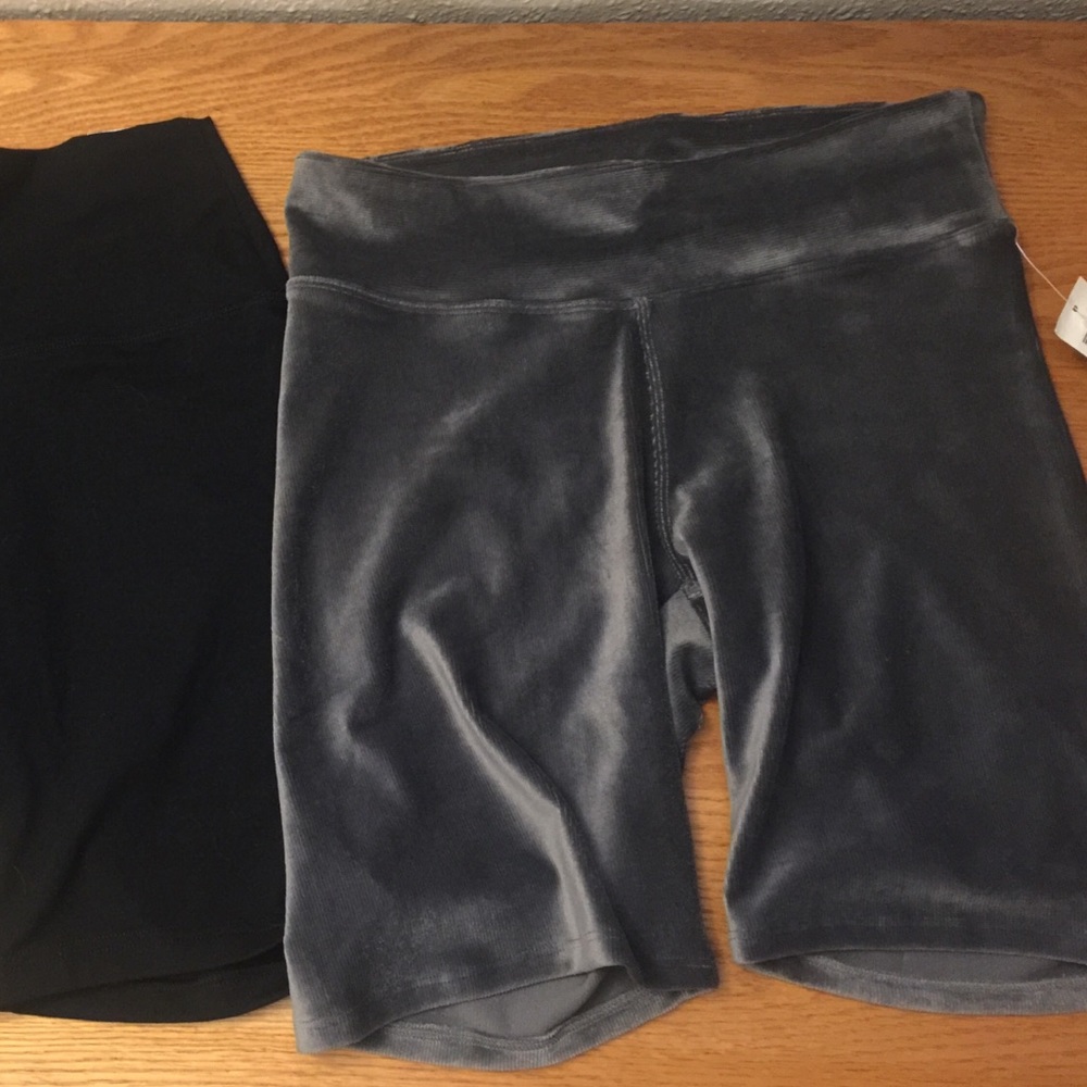 AERO Grey Velvet Hi Waist Biker Shorts (M)